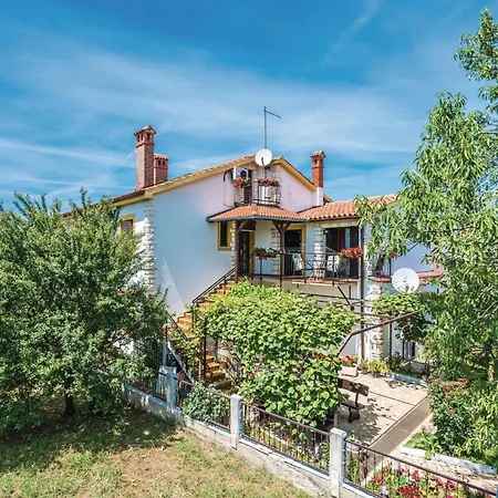 Appartamento Splendido Appartamento Con 2 Camere Da Letto A Medolino