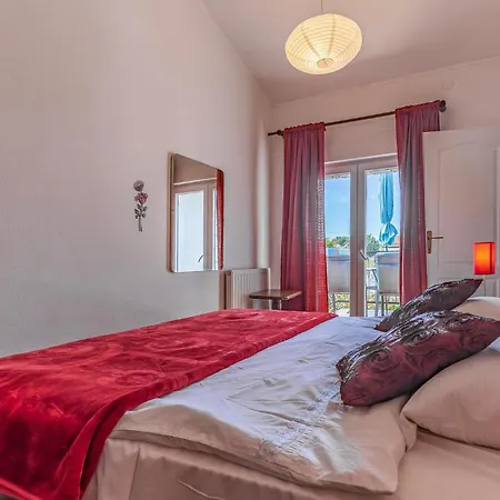 Appartamento Splendido Appartamento Con 2 Camere Da Letto A Medolino