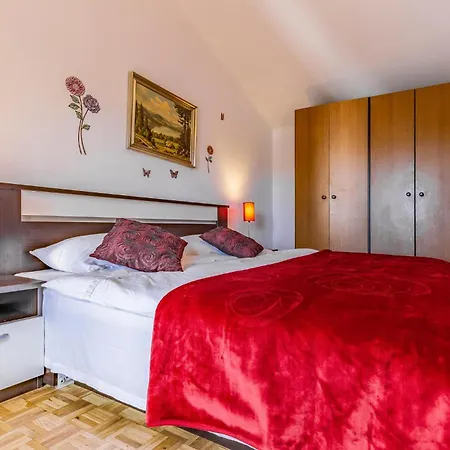 Splendido Appartamento Con 2 Camere Da Letto A *